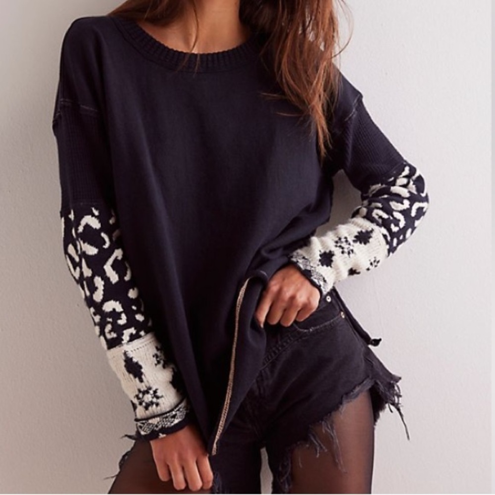 We The Free Tiger Style Cuff Crewneck Sweater-Black and White